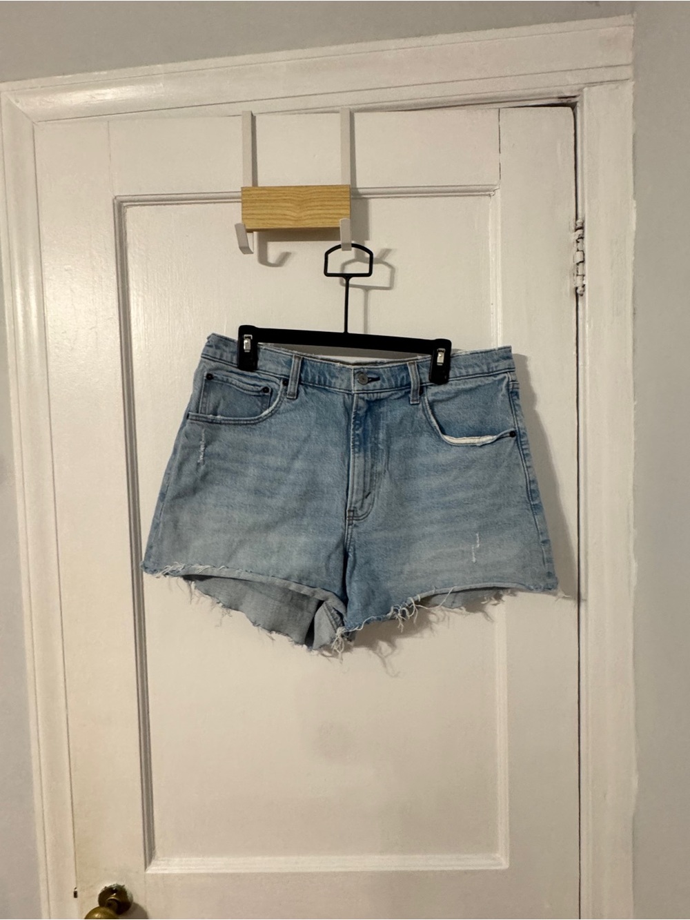 NWOT Abercrombie & Fitch Light Blue Frayed Hem Denim Shorts